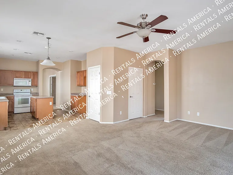 4451 E Moreno Ct — Photo 6