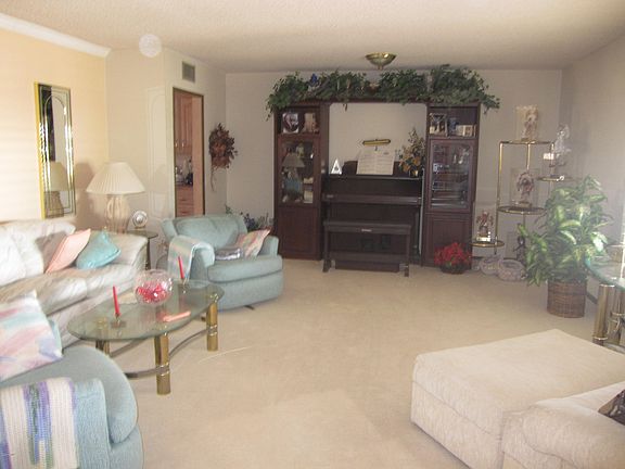 3rd image of 12815 W Mesa Verde Dr