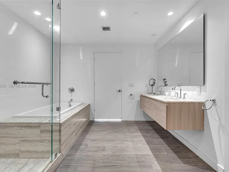2900 NE 7th Ave #4308 — Photo 27