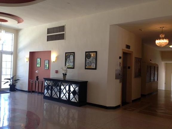 5th image of 3120 Collins Ave APT 511