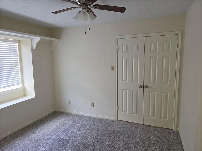 15114 Farndale Dr — Photo 13