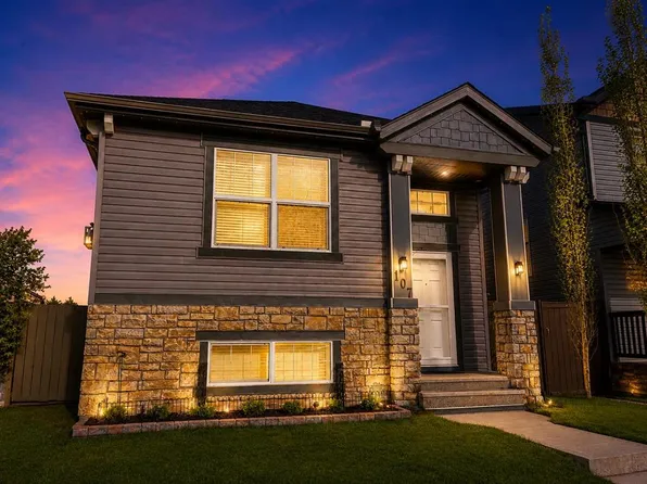 107 W Skyview Springs Mnr NE, Calgary, AB T3N 0A8