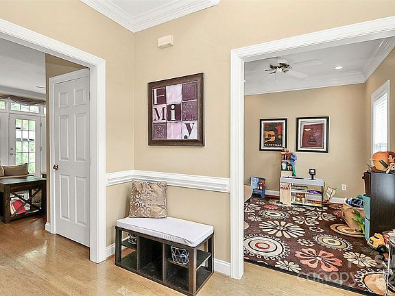 5th image of 1698 Brandyhill Dr