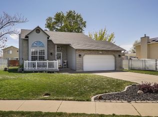 621 W 1000 N, Clinton, UT 84015