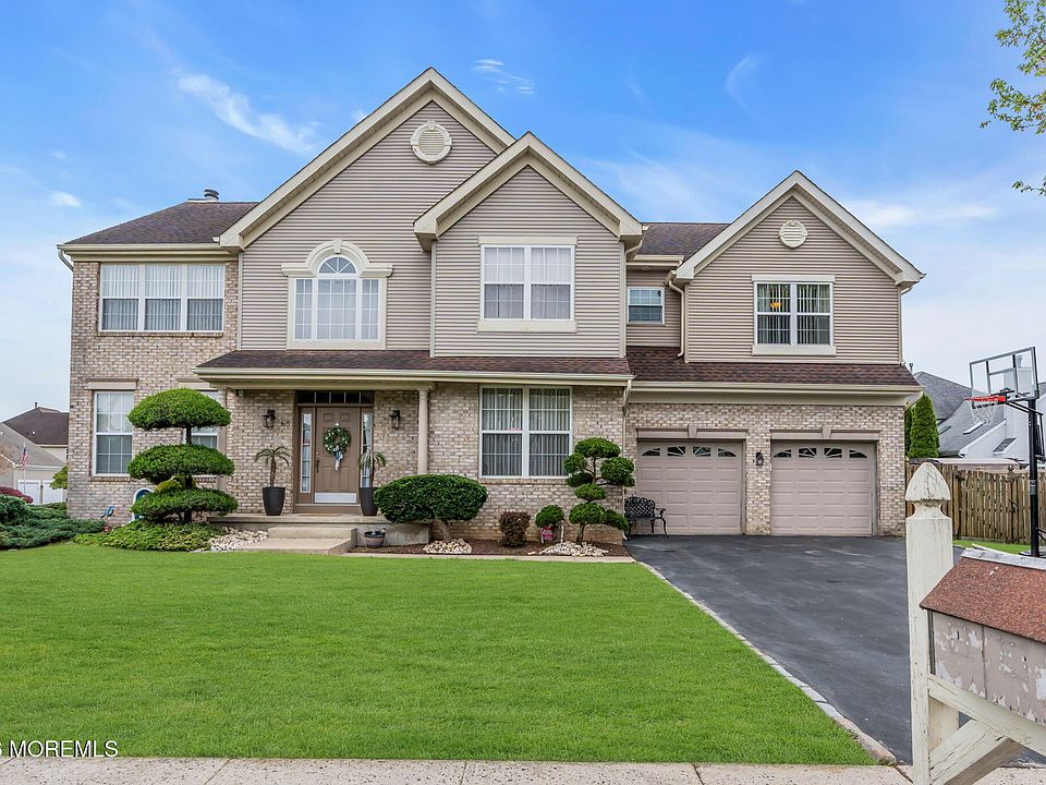 1st image of 68 Brent Drive