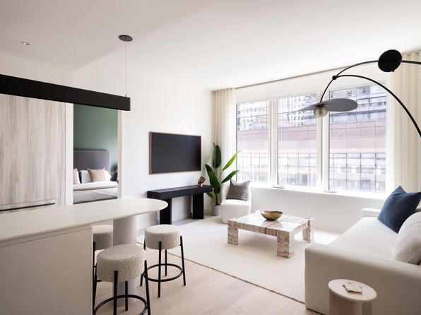 1 W 60th St #7D