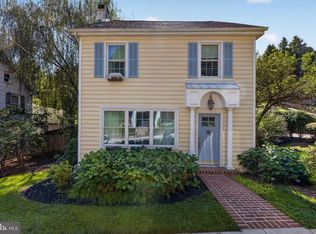 154 Hanover St, Glen Rock, PA 17327