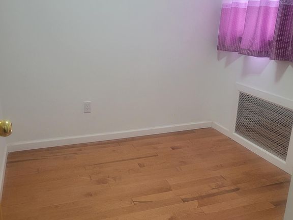 4th image of 201-14 42ave