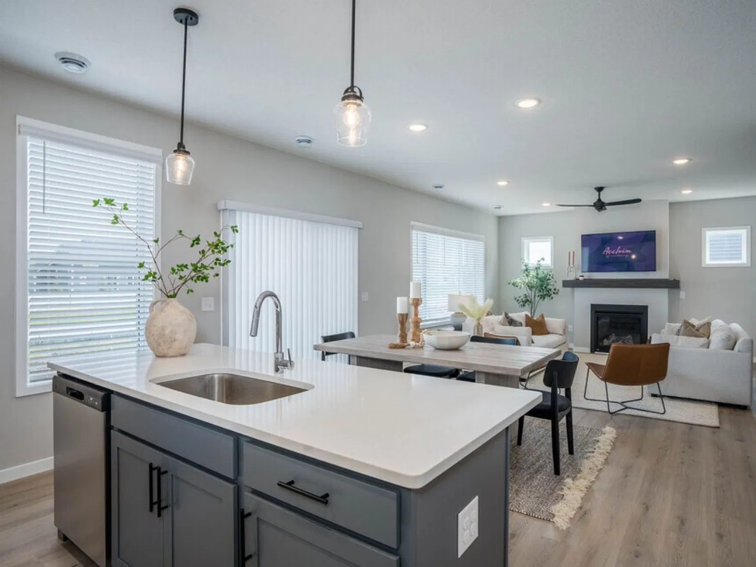 Acclaim of Woodbury Modern Living, Thoughtfully Designed — Photo 3