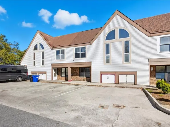 624 Glasgow St, Portsmouth, VA 23704