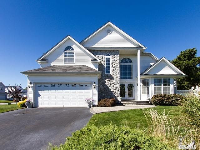 1st image of 2 Heather Ct