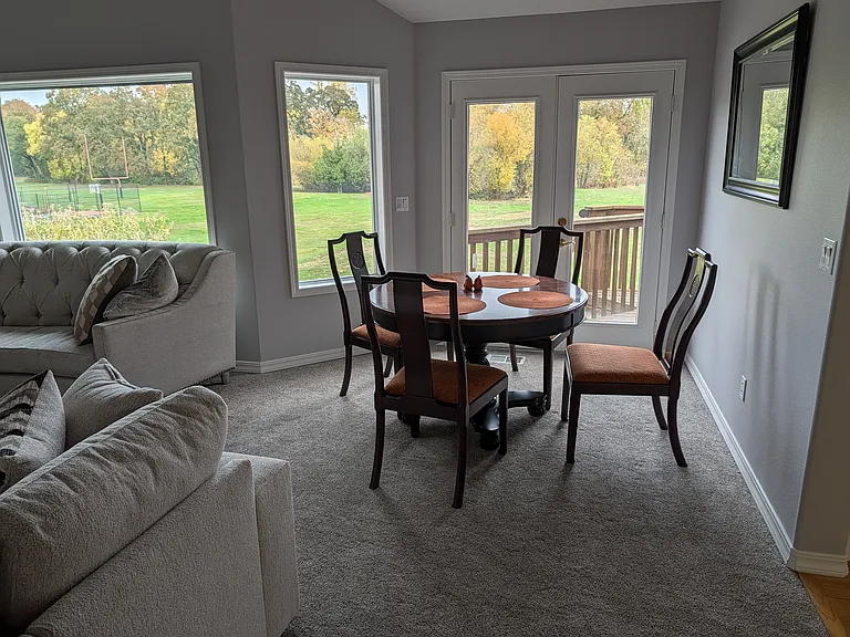 NW Baker Crest Ct — Photo 9