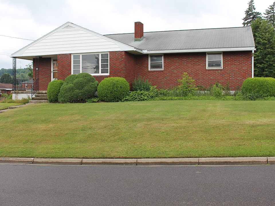 1st image of 701 Oak Hill Ave