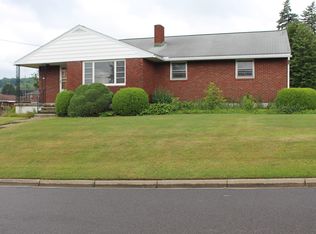 701 Oak Hill Ave, Endicott, NY 13760