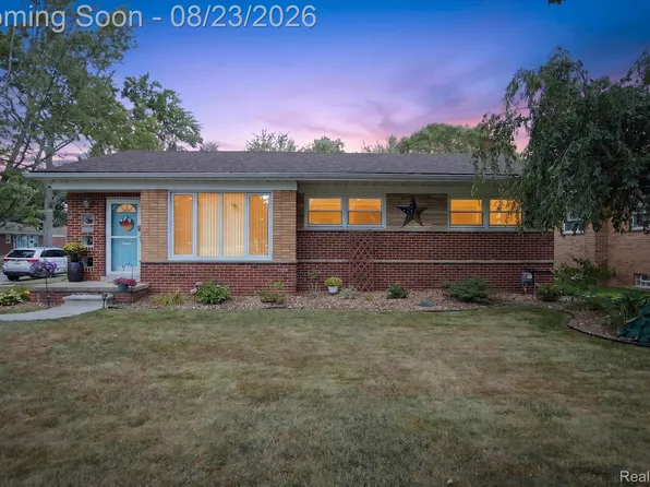 9072 Denne St, Livonia, MI 48150
