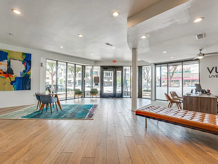 Vue Live Oak — Photo 15