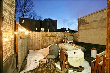 Rented by R New York