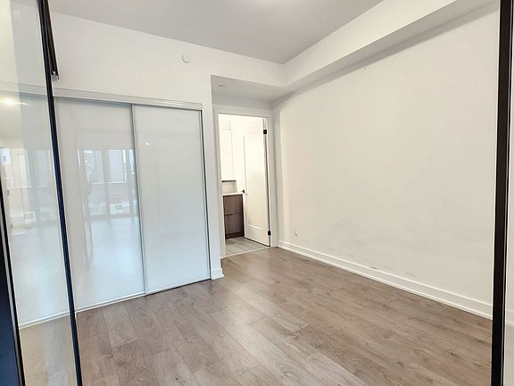 3rd image of 5 Defries St #619