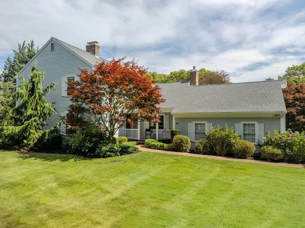 45 High St, Dartmouth, MA 02748