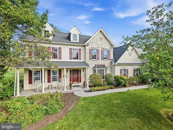 8 Cameron Ct, Exton, PA 19341