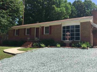 1418 Chestnut St, Roxboro, NC 27573