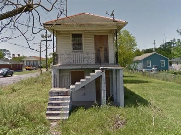 2400 Clouet St, New Orleans, LA 70117
