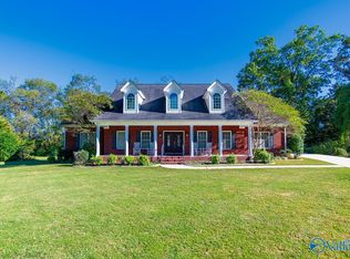 372 Forest Home Dr, Trinity, AL 35673