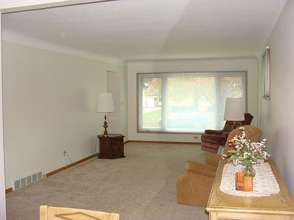 4th image of 6242 Alexandria Dr