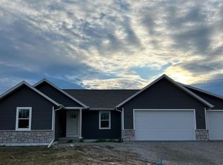 5781 N Sequoia Dr, Appleton, WI 54913