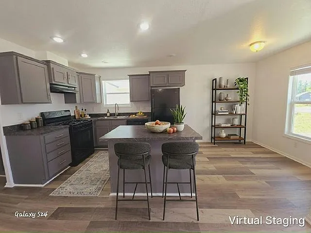 2 bed, 2.0 bath, 880 sqft, $1,750 — Photo 2