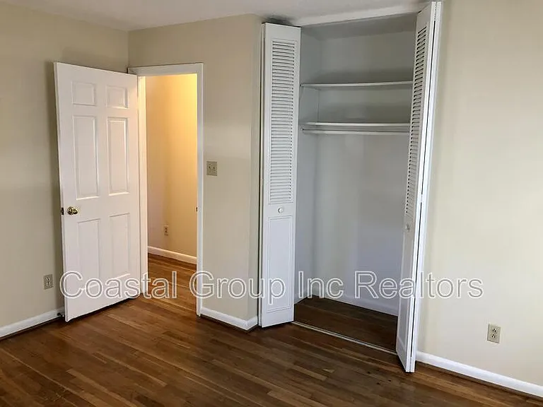 613 Reef Ln — Photo 14