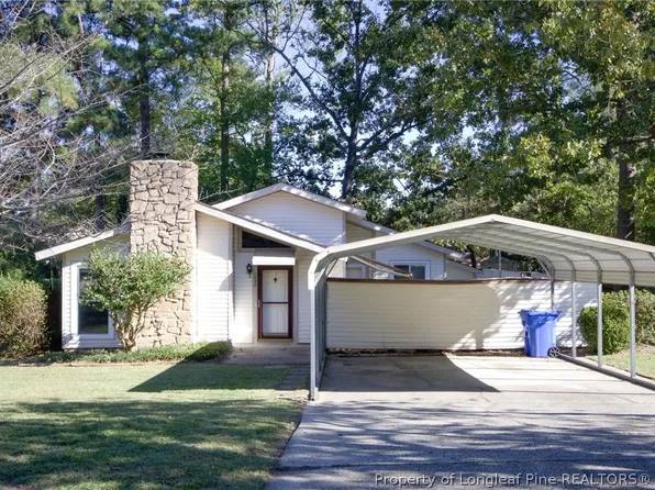 5647 McDougal Dr, Fayetteville, NC 28304