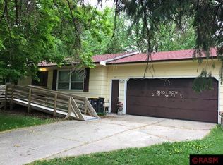 211 Prairie St E, Amboy, MN 56010