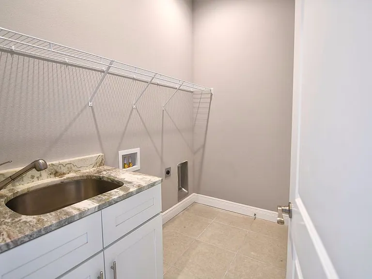 2925 River Run Way — Photo 10