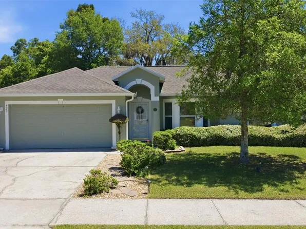 923 Cascades Park Trl, Deland, FL 32720