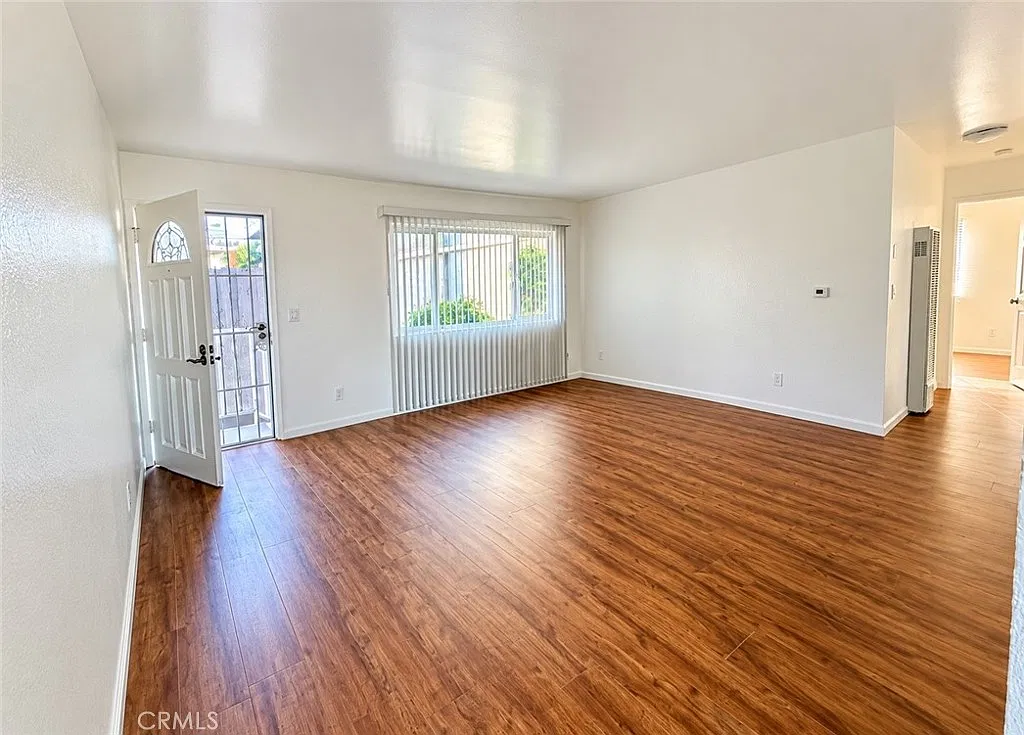 2 bed, 900 sqft, $2,495 — Photo 4