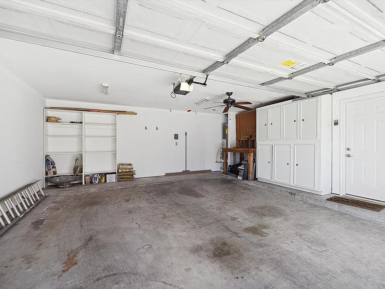 1311 Ambergate Dr — Photo 27