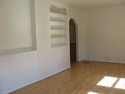 2nd image of 3226 Presidents Rd
