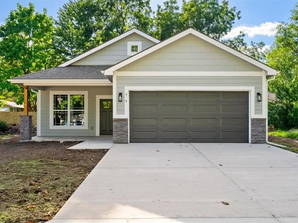 714 S Funston St, Ottawa, KS 66067
