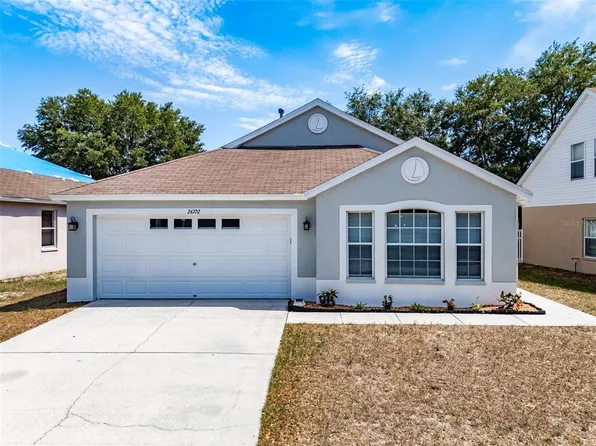 24702 Siena Dr, Lutz, FL 33559