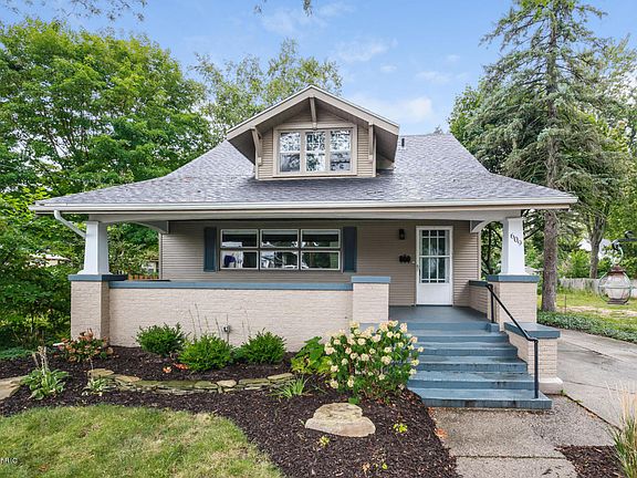 2nd image of 609 Lovett Ave SE