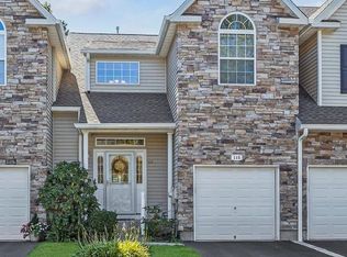 115 Manitou Trl, Kings Park, NY 11754