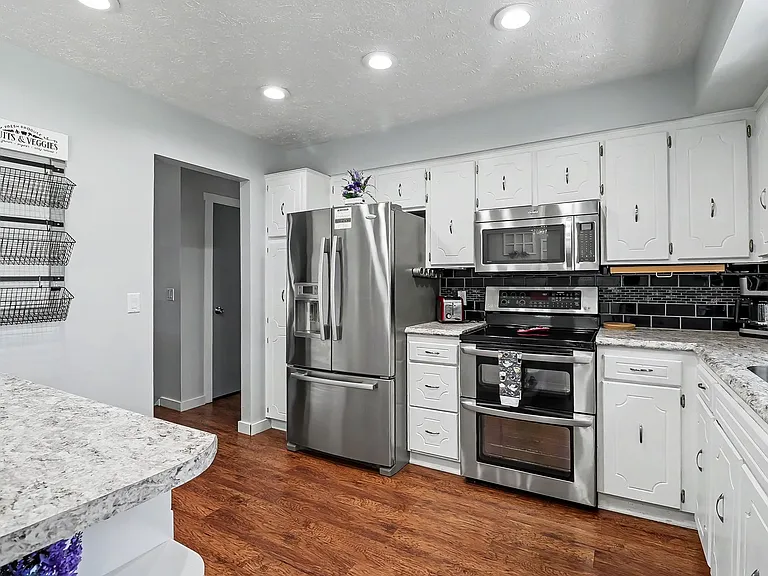 15342 Monroe St — Photo 7