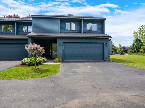 8152 Verbeck Dr, Manlius, NY 13104