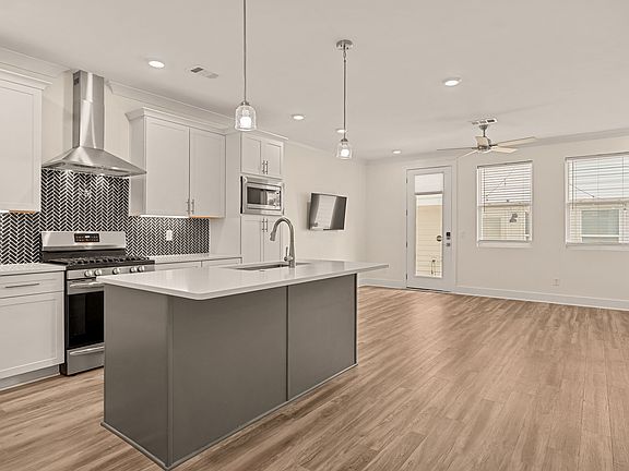 3rd image of 116 N 9th St