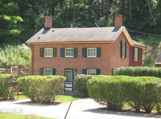 624 Spring St, Galena, IL 61036