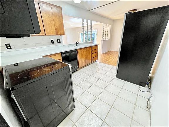 5th image of 1550 Driftwood Ct