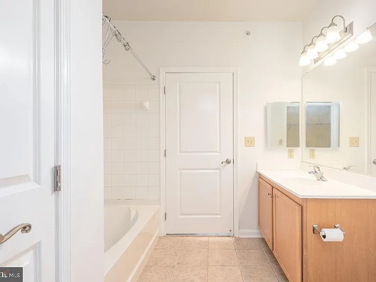 2655 Prosperity Ave #415 — Photo 31