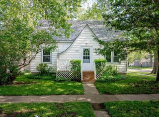 1025 Forest Ave, Waterloo, IA 50702