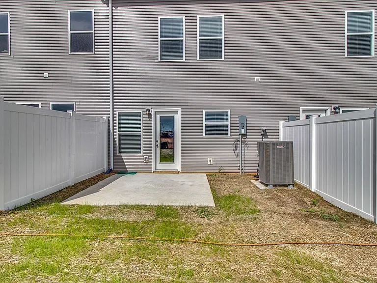 2608 Sherman Way — Photo 26